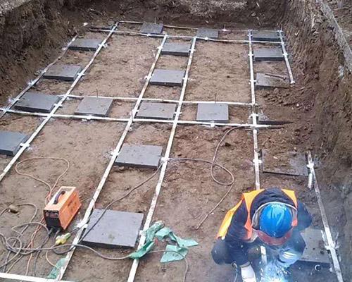 常用的兩種基本類型的防雷接地裝置分別有什么要求？